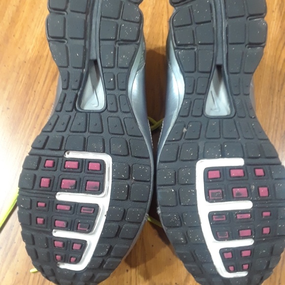 Nike Reax Size 7 - Picture 4 of 5